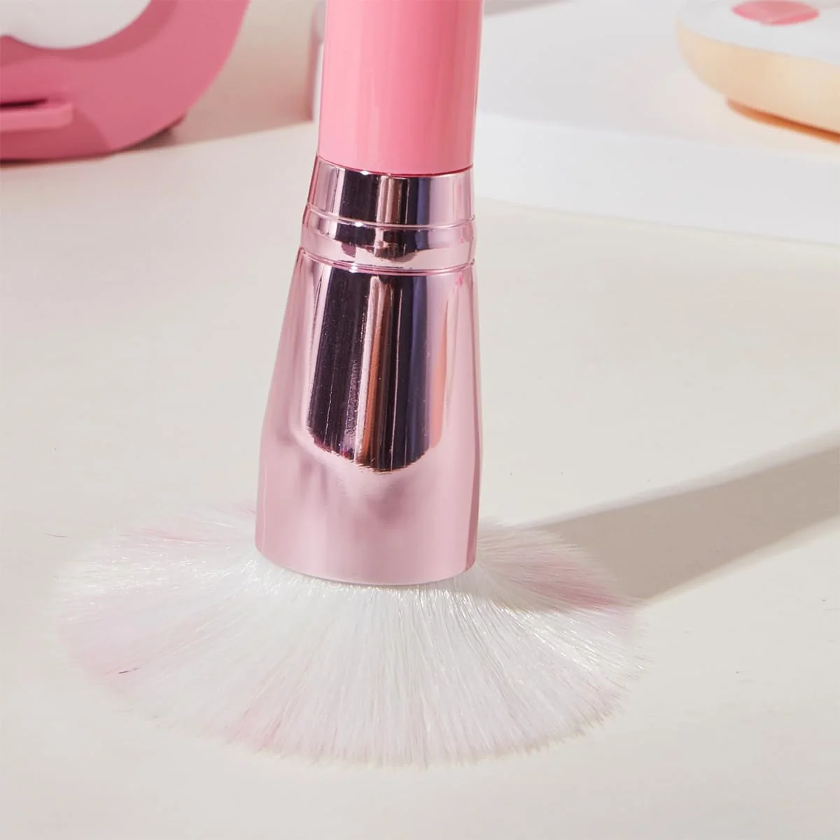 ست برس آرایشی طرح پنجه حیوانات COSHINE با اسفنج آرایشی، آینه و نگهدارنده، کیفیت حرفه ای و برس های نرم برای پودر ست برس آرایشی طرح پنجه حیوانات COSHINE با اسفنج آرایشی، آینه و نگهدارنده، کیفیت حرفه ای و برس های نرم برای پودر