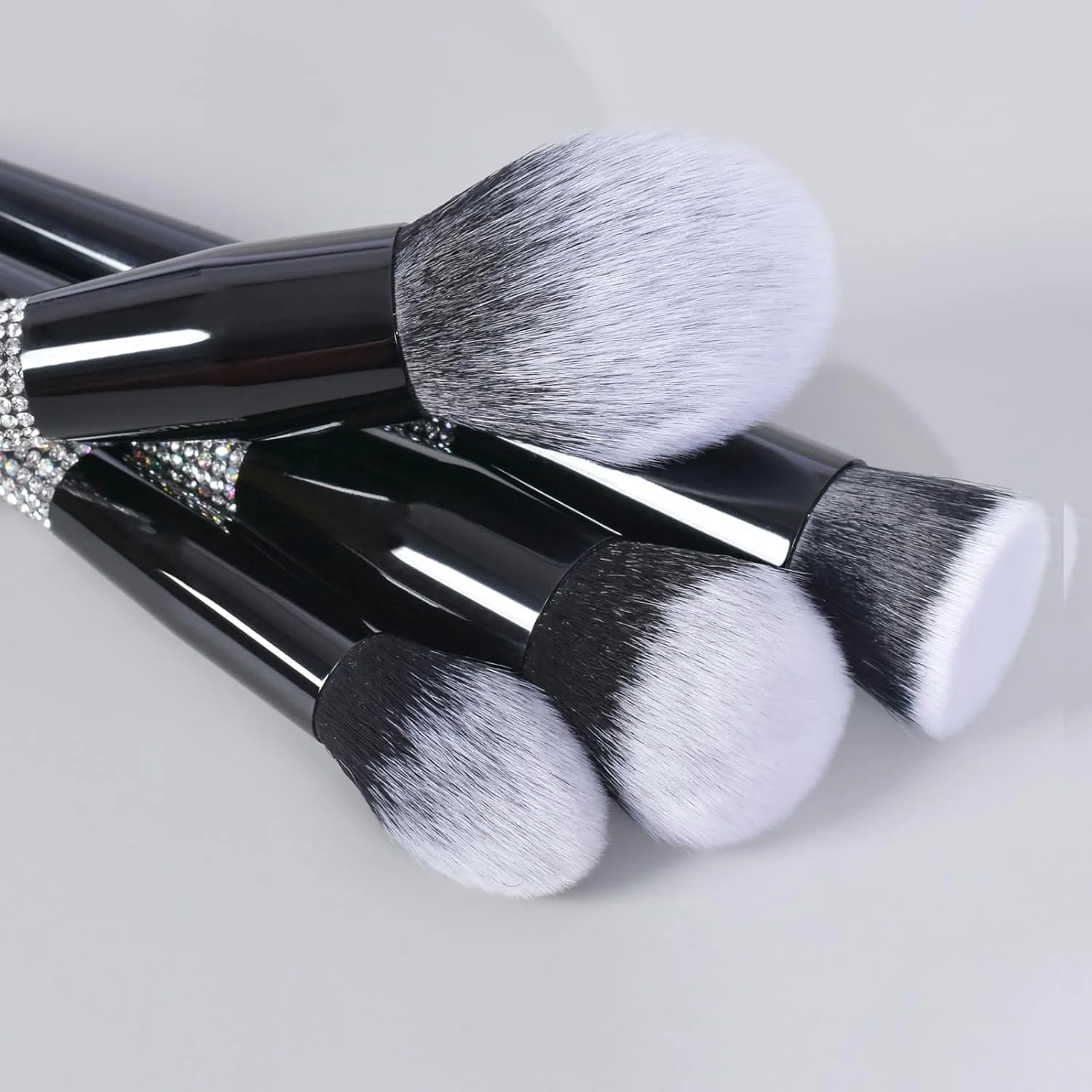 ست برس آرایشی حرفه ای Bueart Design، 16 تکه، موهای مصنوعی با طراحی نگین دار، مشکی