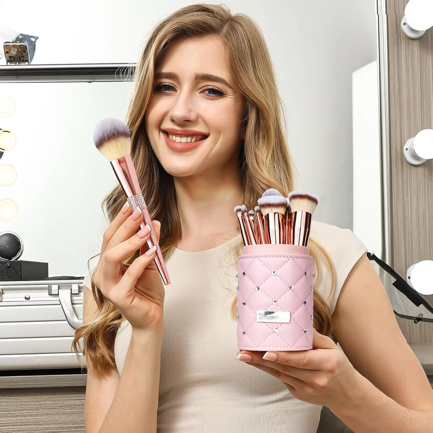 ست براش آرایشی حرفه ای Bueart، 16 تکه رزگلد با دسته های نگین دار، هولدر صورتی ست براش آرایشی حرفه ای Bueart، 16 تکه رزگلد با دسته های نگین دار، هولدر صورتی