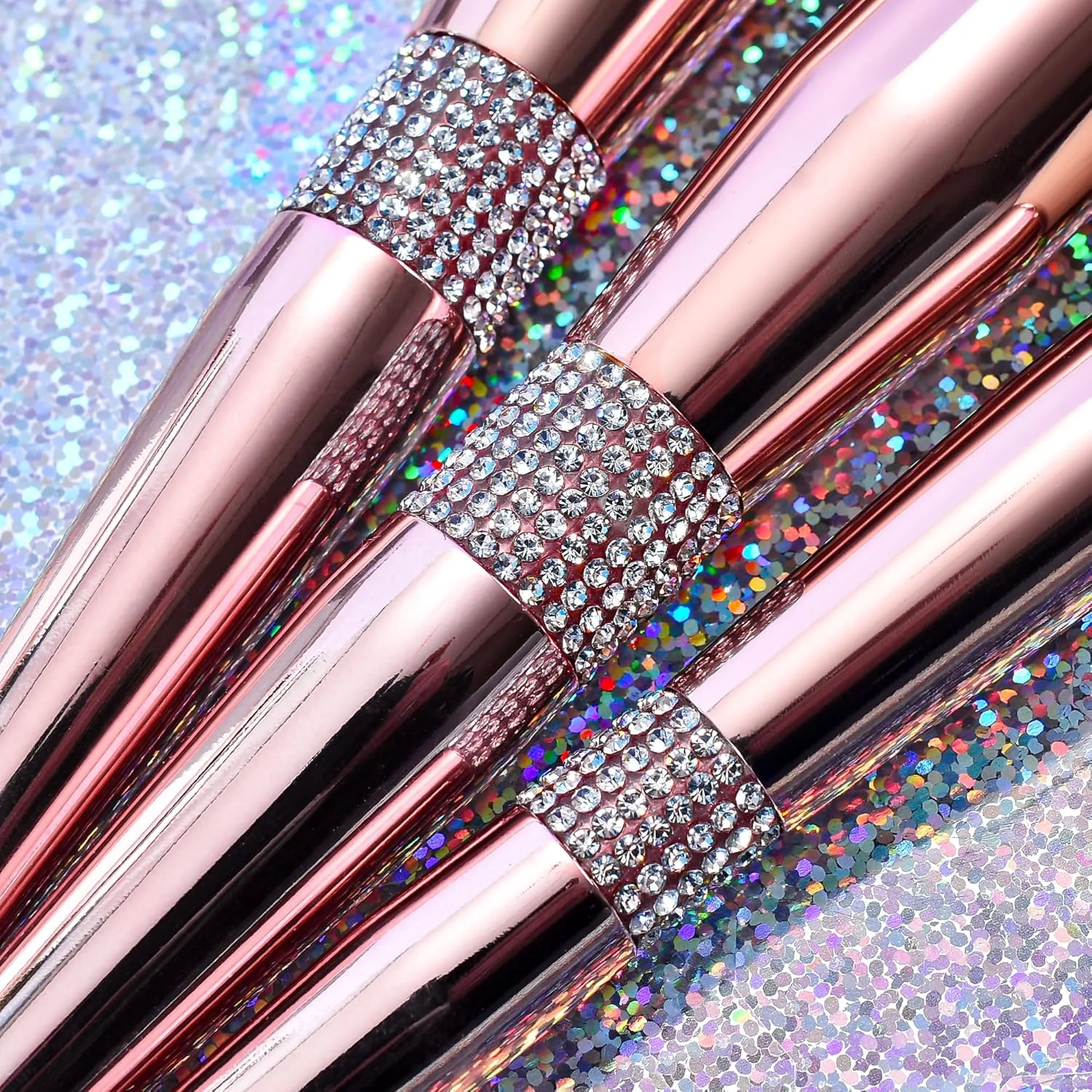 ست براش آرایشی حرفه ای Bueart، 16 تکه رزگلد با دسته های نگین دار، هولدر صورتی ست براش آرایشی حرفه ای Bueart، 16 تکه رزگلد با دسته های نگین دار، هولدر صورتی