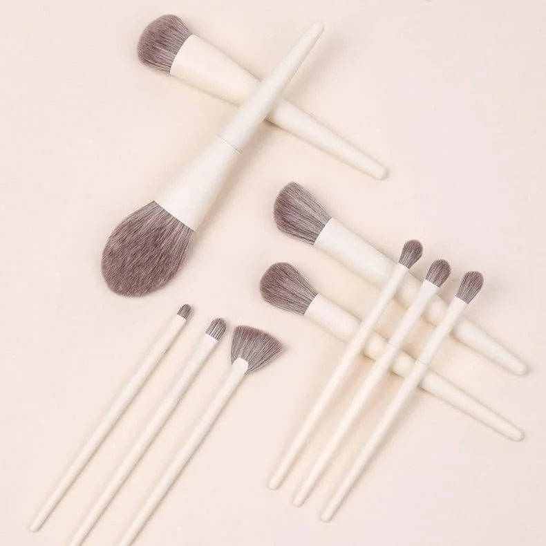 ست ابزار آرایشی شامل کانسیلر، سایه چشم، برس پودر فیکس و مجموعه 10 عددی برس آرایشی زرد شیری