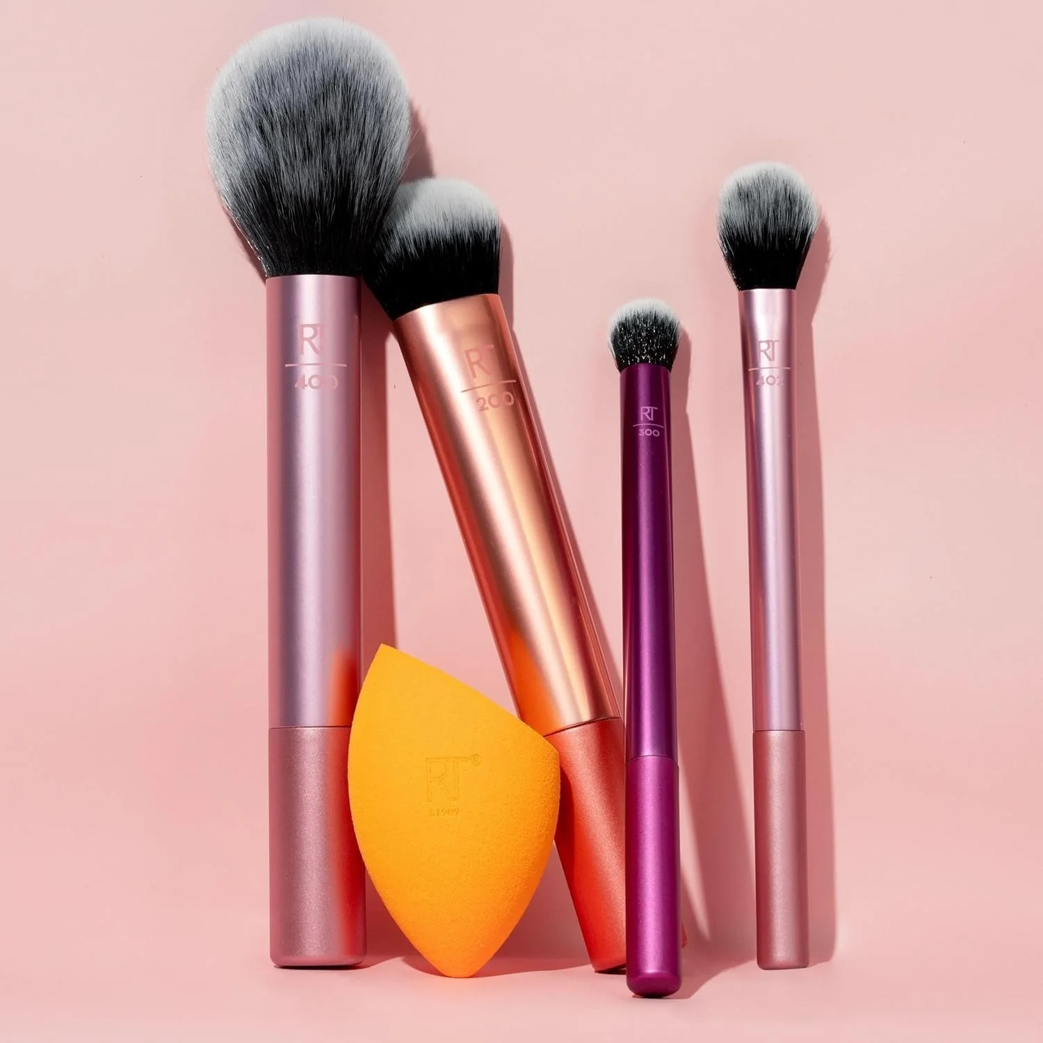 ست برس آرایشی حرفه ای Beauty Solution – لوازم ضروری روزمره، برس رژگونه، کرم پودر، سایه چشم، هایلایتر و کانسیلر به همراه اسفنج برای دختران ست برس آرایشی حرفه ای Beauty Solution – لوازم ضروری روزمره، برس رژگونه، کرم پودر، سایه چشم، هایلایتر و کانسیلر به همراه اسفنج برای دختران