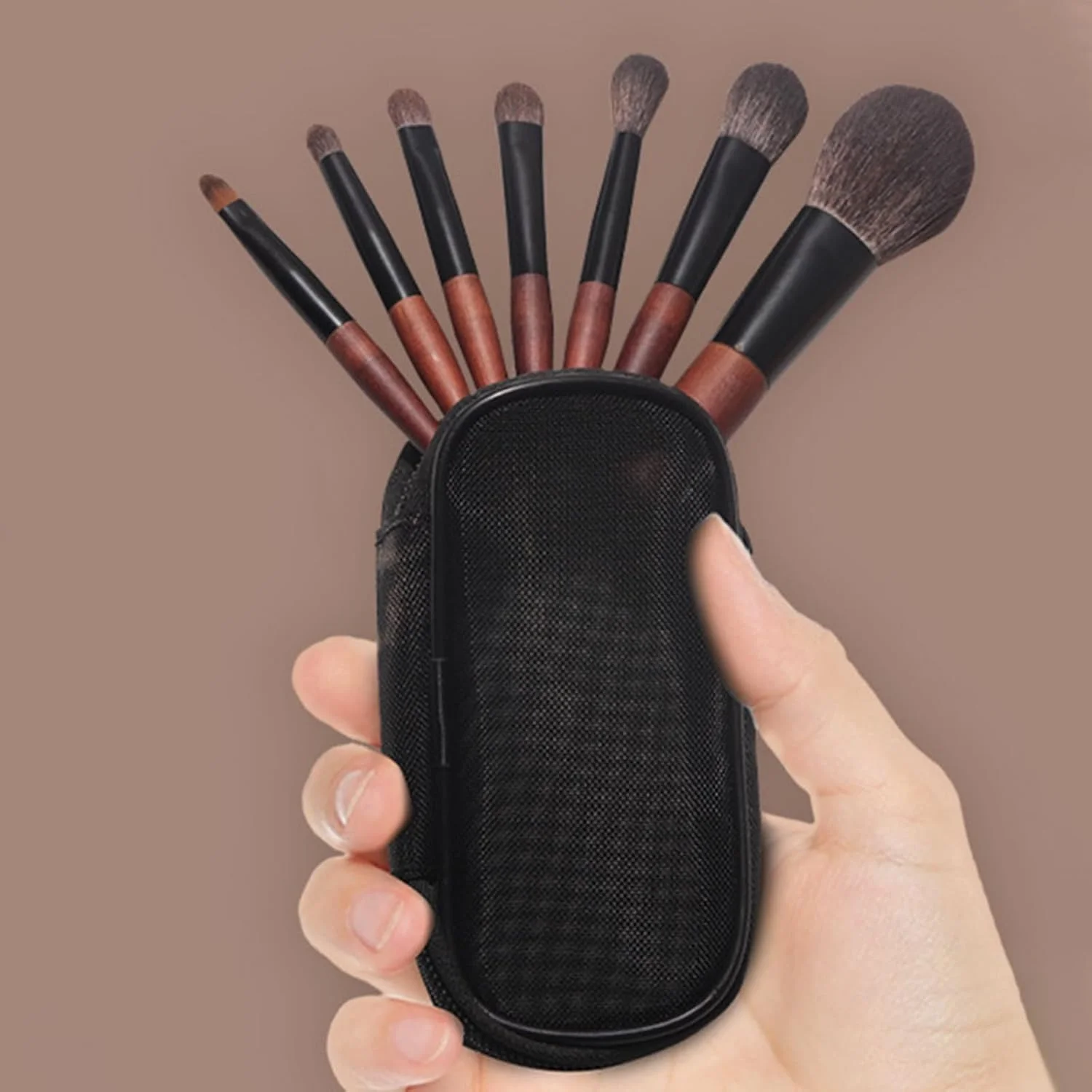 ست برس آرایشی 8 عددی قابل حمل کوچک برای مبتدیان، شامل برس پودر و سایه چشم