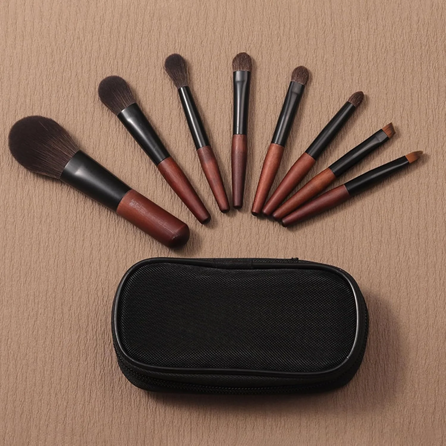 ست برس آرایشی 8 عددی قابل حمل کوچک برای مبتدیان، شامل برس پودر و سایه چشم