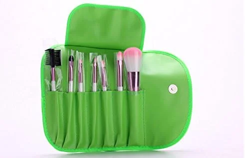 ست برس آرایشی حرفه ای 7 تکه با کیف سبز ست برس آرایشی حرفه ای 7 تکه با کیف سبز