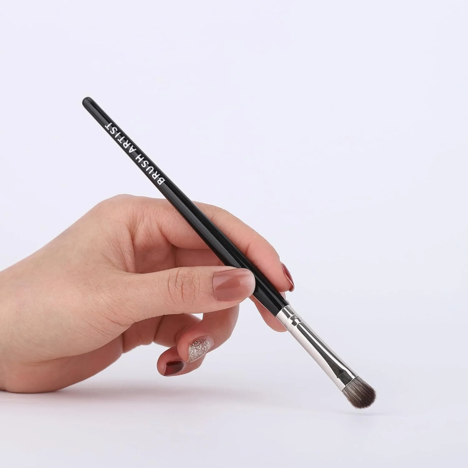 ست براش آرایشی 12 عددی مشکی نقره ای BRUSH ARTIST به همراه کیف نخی، اسفنج کرم پودر، براش پودر صورت، براش کانتور، براش رژگونه، براش سایه چشم، براش ابرو، براش کانسیلر ست براش آرایشی 12 عددی مشکی نقره ای BRUSH ARTIST به همراه کیف نخی، اسفنج کرم پودر، براش پودر صورت، براش کانتور، براش رژگونه، براش سایه چشم، براش ابرو، براش کانسیلر