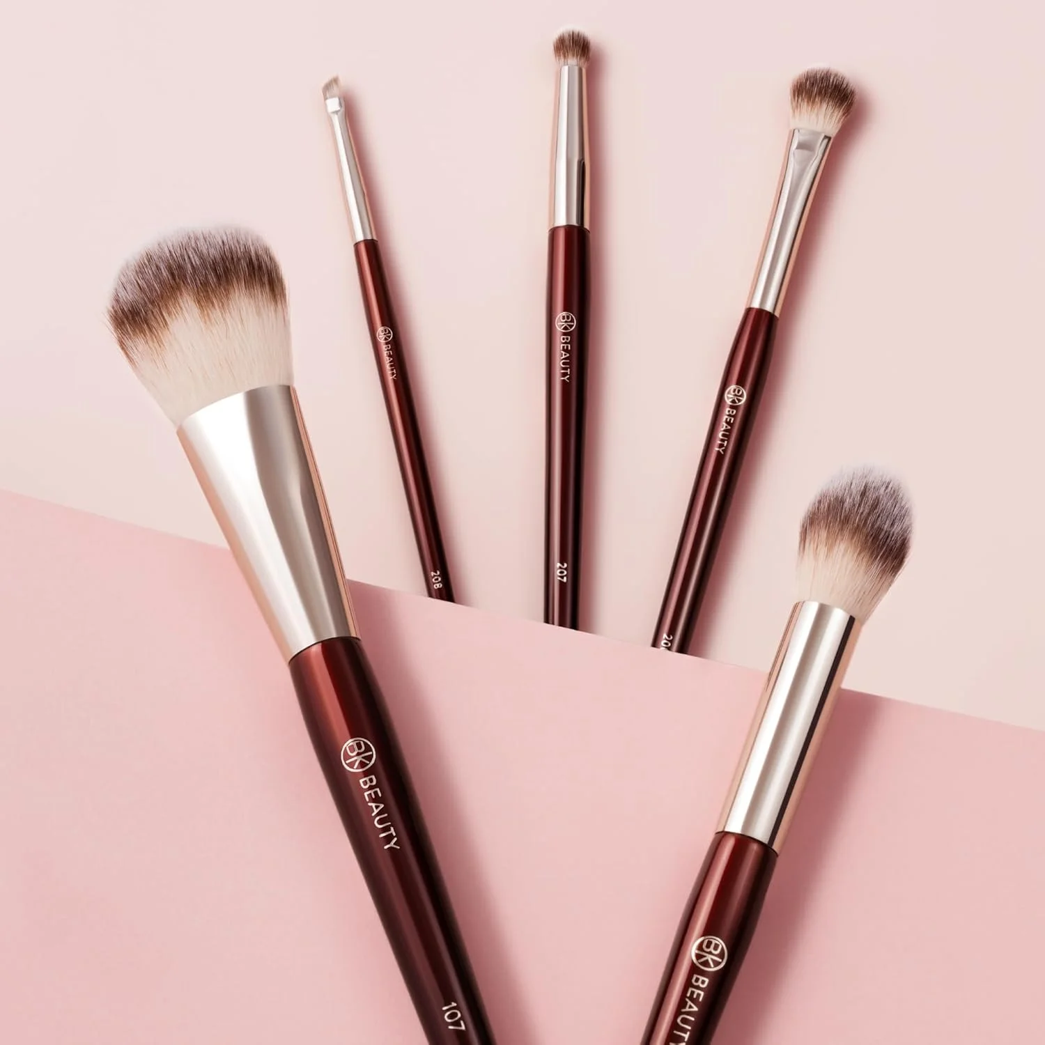 مجموعه براش های دقیق BK BEAUTY (5 تکه) - ست براش آرایشی حرفه ای برای برنزر، رژگونه، کانتور، پودر و آرایش چشم | براش های صورت ممتاز برای استفاده بی نقص مجموعه براش های دقیق BK BEAUTY (5 تکه) - ست براش آرایشی حرفه ای برای برنزر، رژگونه، کانتور، پودر و آرایش چشم | براش های صورت ممتاز برای استفاده بی نقص