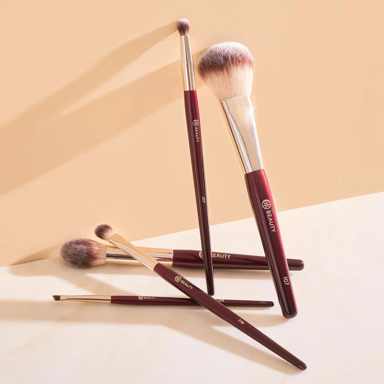 مجموعه براش های دقیق BK BEAUTY (5 تکه) - ست براش آرایشی حرفه ای برای برنزر، رژگونه، کانتور، پودر و آرایش چشم | براش های صورت ممتاز برای استفاده بی نقص مجموعه براش های دقیق BK BEAUTY (5 تکه) - ست براش آرایشی حرفه ای برای برنزر، رژگونه، کانتور، پودر و آرایش چشم | براش های صورت ممتاز برای استفاده بی نقص