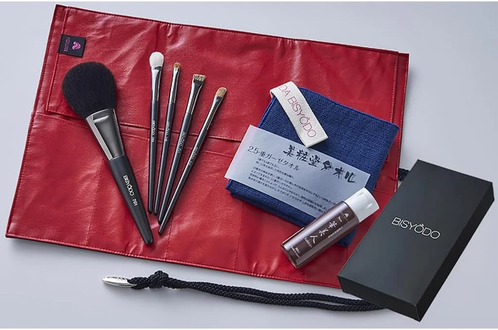ست براش آرایشی 5 تکه BISYODO سری TSUMUGI - کیف قهوه ای