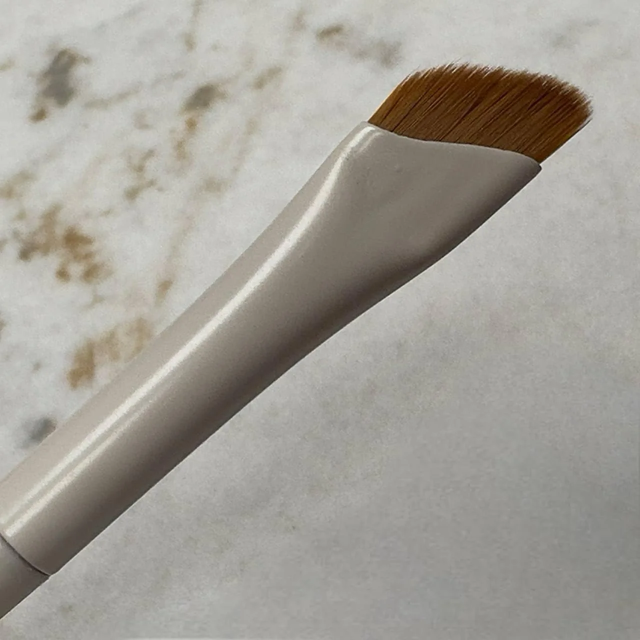 ست برس ابرو و خط چشم زاویه دار - 6 ابزار فوق العاده نازک و دقیق (خمیده، پهن و باریک) برای پودر، ژل، رنگ و پماد - کیت حرفه ای برای ابرو و آرایش چشم