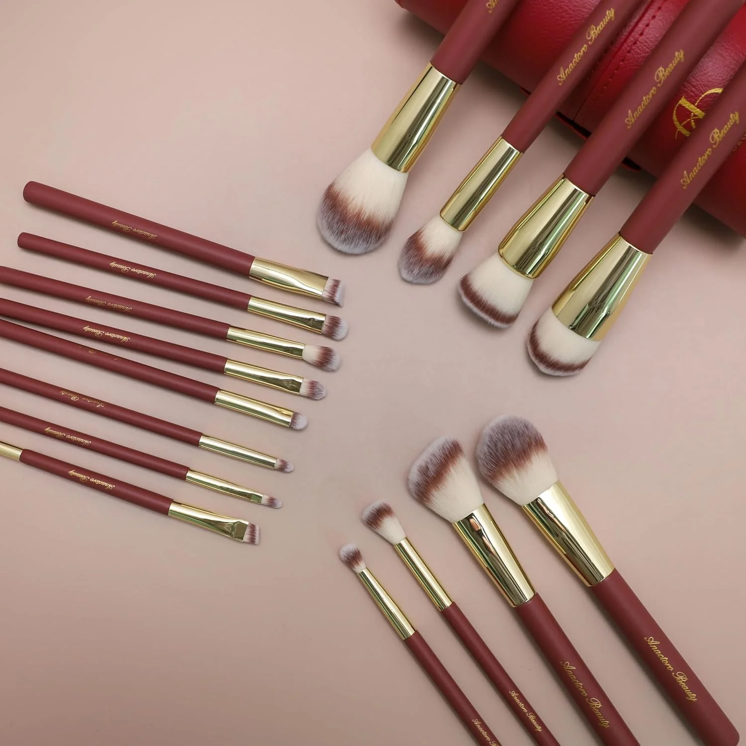 ست برس آرایشی حرفه ای آناکتورو بیوتی، مجموعه 16 عددی برس آرایشی حرفه ای وگان با دسته چوبی مات قرمز طلایی و 2 اسفنج آرایشی، ست برس آرایشی مسافرتی با کیف (قرمز)