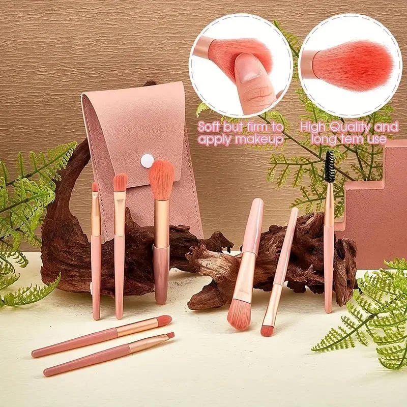 ست 8 عددی برس آرایشی بژ، شامل برس های کرم پودر، رژگونه، سایه چشم و لب به همراه کیف آرایشی، سایز کوچک و مناسب برای حمل آسان در سفر و مهمانی