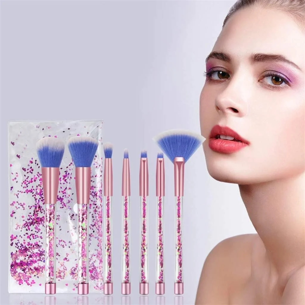 ست برس آرایشی 7 تکه دسته اکلیلی شن روان برای کرم پودر، رژگونه، سایه چشم به همراه کیف، برس های آرایشی زیبا ست برس آرایشی 7 تکه دسته اکلیلی شن روان برای کرم پودر، رژگونه، سایه چشم به همراه کیف، برس های آرایشی زیبا