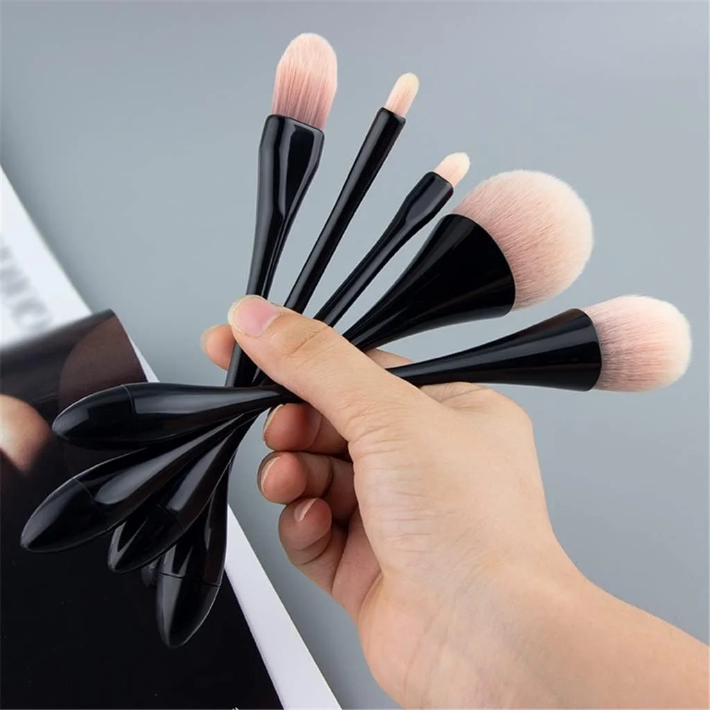 ست براش آرایشی 5 تکه WALNUT، شامل براش پودر، کرم پودر، رژگونه و براش های ترکیبی با موهای نرم و لطیف و نگهدارنده مناسب (رنگ: صورتی، اندازه: 5 تکه)