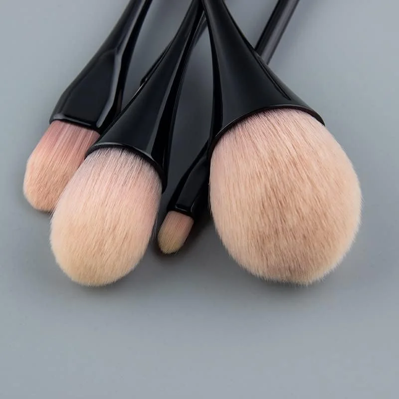 ست 5 عددی برس آرایشی، برس های نرم و لطیف برای پودر، کرم پودر، رژگونه و ترکیب کردن با نگهدارنده مناسب