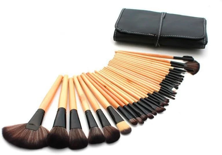 ست ۳۲ عددی برس آرایشی حرفه ای، دسته چوبی با کیف چرمی، مشکی ست ۳۲ عددی برس آرایشی حرفه ای، دسته چوبی با کیف چرمی، مشکی