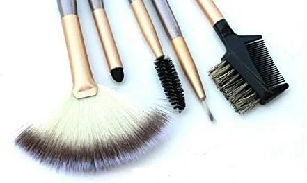 ست 24 عددی برس آرایشی حرفه ای بژ با کیف ست 24 عددی برس آرایشی حرفه ای بژ با کیف