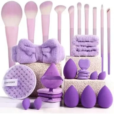 ست 20/24 تکه ابزار آرایش، برس با هدبند، مچ بند، تخم مرغ های آرایشی و پودر پاف (بنفش) ست 20/24 تکه ابزار آرایش، برس با هدبند، مچ بند، تخم مرغ های آرایشی و پودر پاف (بنفش)