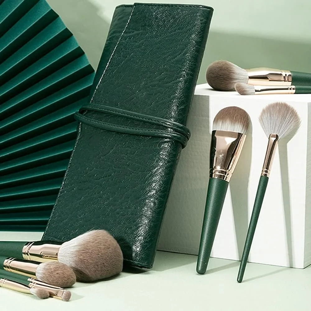 ست 14 عددی برس آرایشی شامل برس کرم پودر، پودر، سایه چشم به همراه کیف نگهداری