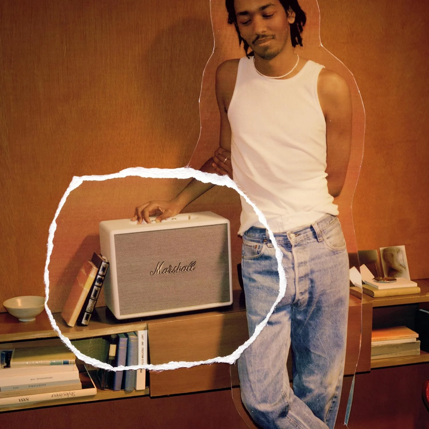 اسپیکر بلوتوثی بی سیم مارشال Woburn III، کرم، سایز واحد اسپیکر بلوتوثی بی سیم مارشال Woburn III، کرم، سایز واحد