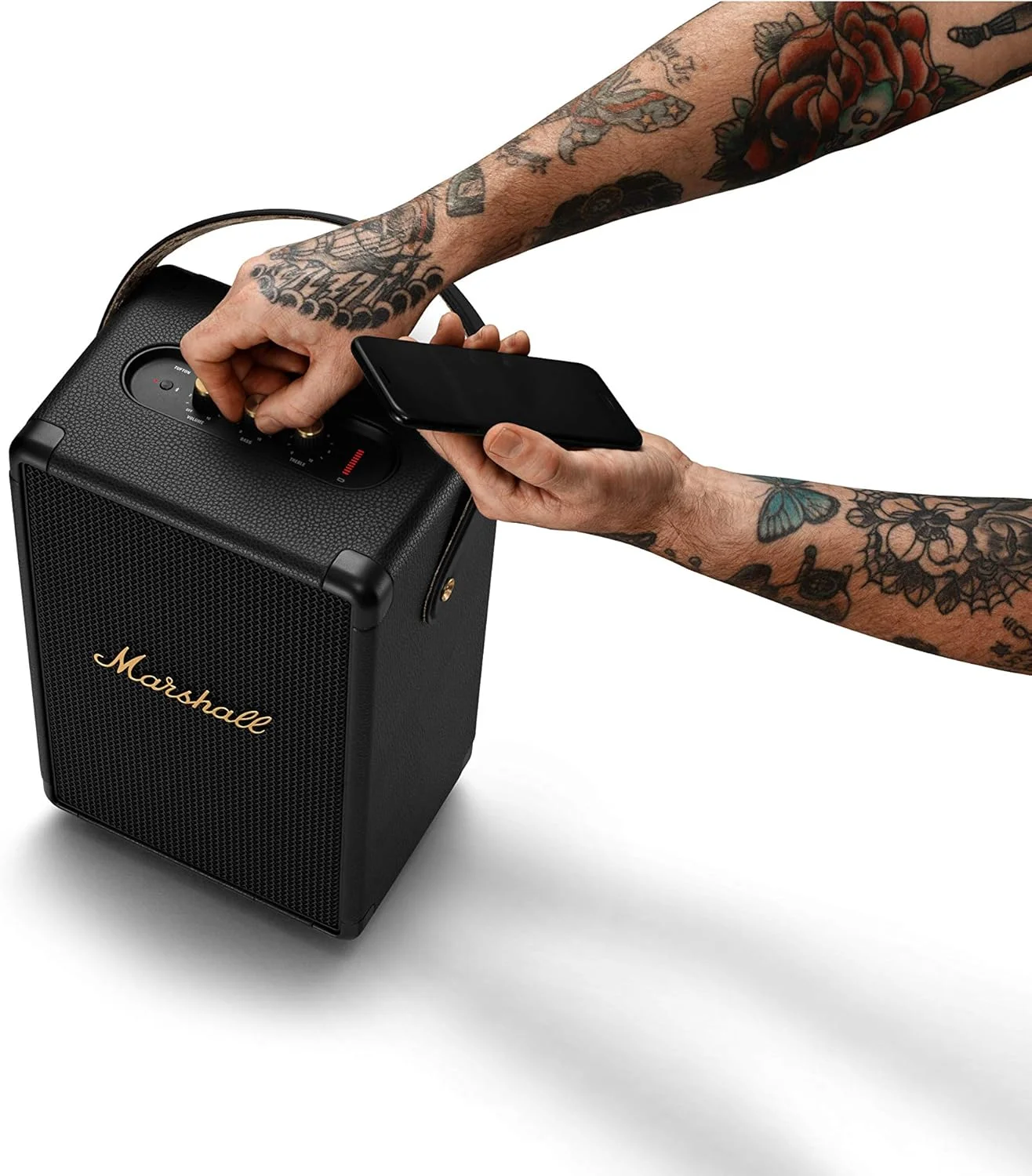 اسپیکر بلوتوثی قابل حمل مارشال Tufton 5.0، 20+ ساعت پخش بی سیم - اسپیکرهای مقاوم در برابر آب (IPX2)، صدای قدرتمند، مشکی و برنجی اسپیکر بلوتوثی قابل حمل مارشال Tufton 5.0، 20+ ساعت پخش بی سیم - اسپیکرهای مقاوم در برابر آب (IPX2)، صدای قدرتمند، مشکی و برنجی