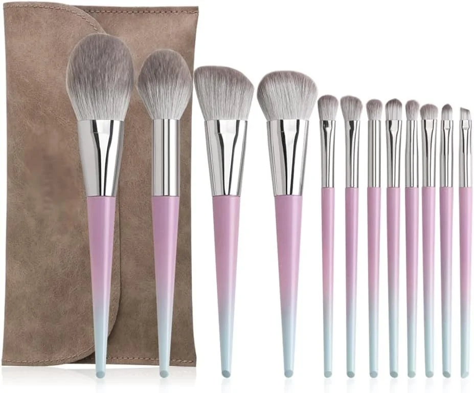 ست 12 عددی برس آرایشی، شامل برس‌های بزرگ پودر فیکس، کرم پودر، هایلایتر، کانتور، سایه چشم، ابرو با موهای نرم