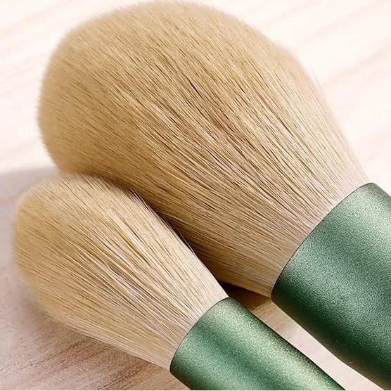 ست برس آرایشی 10 عددی شامل برس رژگونه، پودر فیکس، سایه چشم و ابزارهای زیبایی ست برس آرایشی 10 عددی شامل برس رژگونه، پودر فیکس، سایه چشم و ابزارهای زیبایی