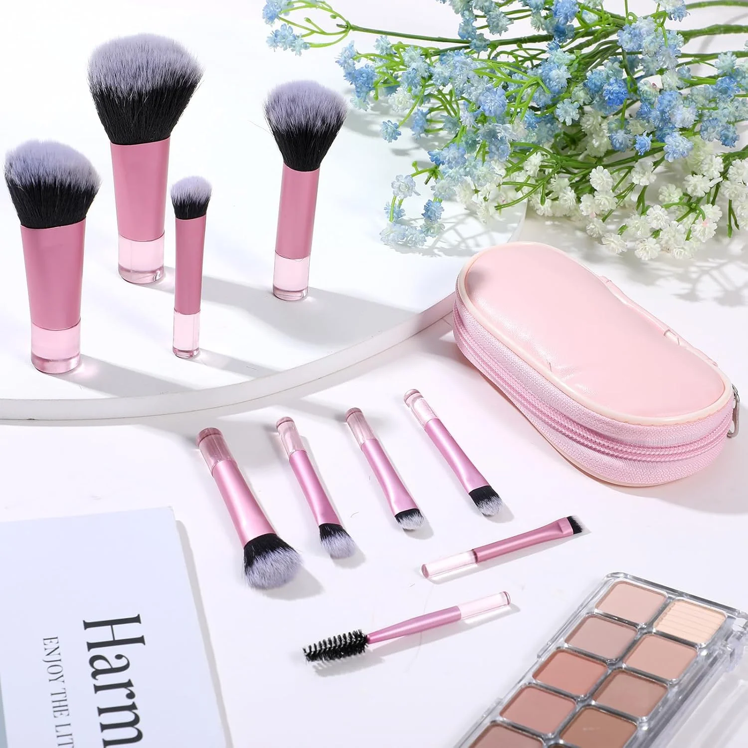 ست برس آرایشی مسافرتی 10 عددی مینی با کیف، برس های آرایشی مسافرتی صورتی قابل حمل برای کرم پودر، سایه چشم، پودر رژگونه، کانتور و کانسیلر