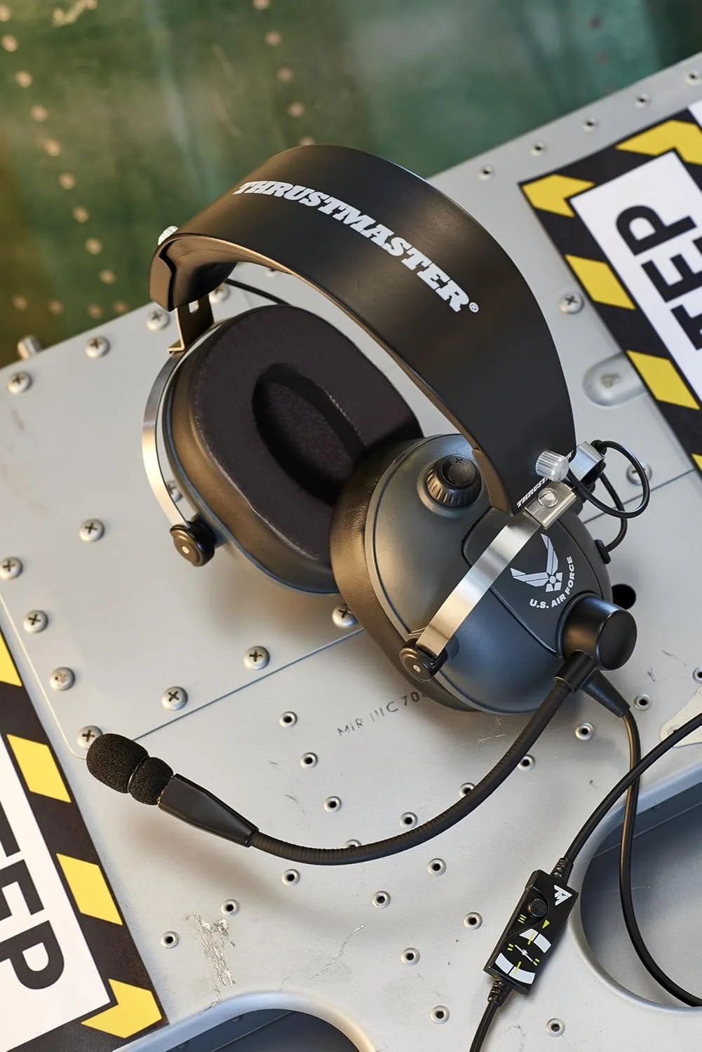 هدست گیمینگ Thrustmaster T.Flight U.S. Air Force Edition (PC / XB1 / PS4 / Switch / Mobile) هدست گیمینگ Thrustmaster T.Flight U.S. Air Force Edition (PC / XB1 / PS4 / Switch / Mobile)