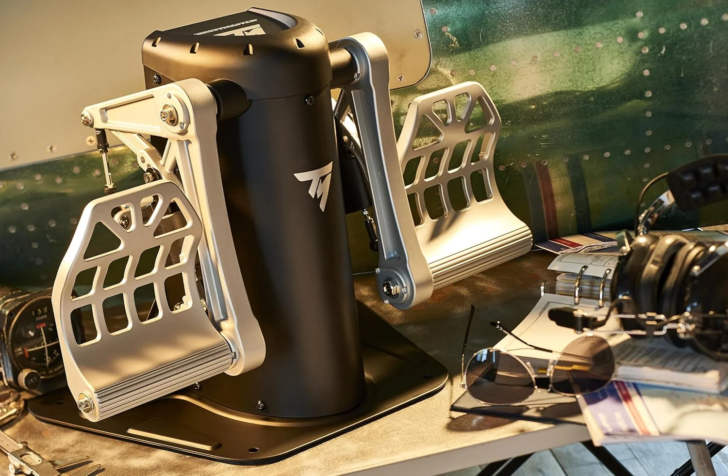 پدال های Thrustmaster TPR (ویندوز) پدال های Thrustmaster TPR (ویندوز)