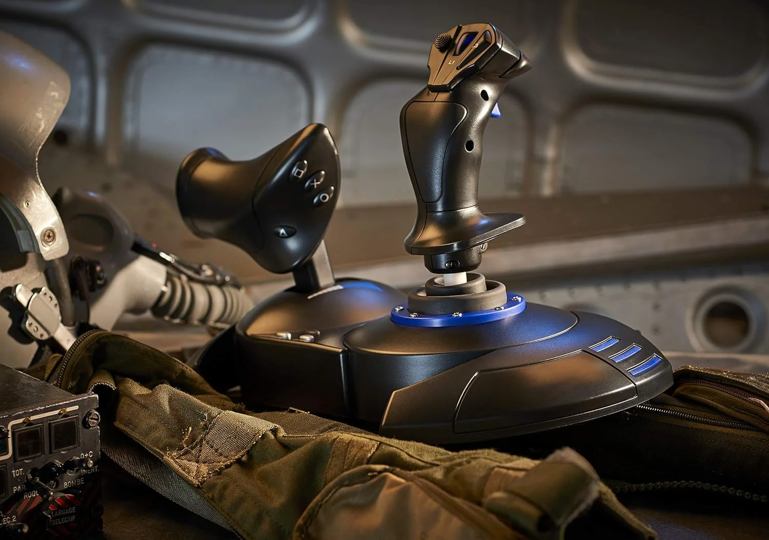 دسته بازی Thrustmaster (پلی استیشن 4)