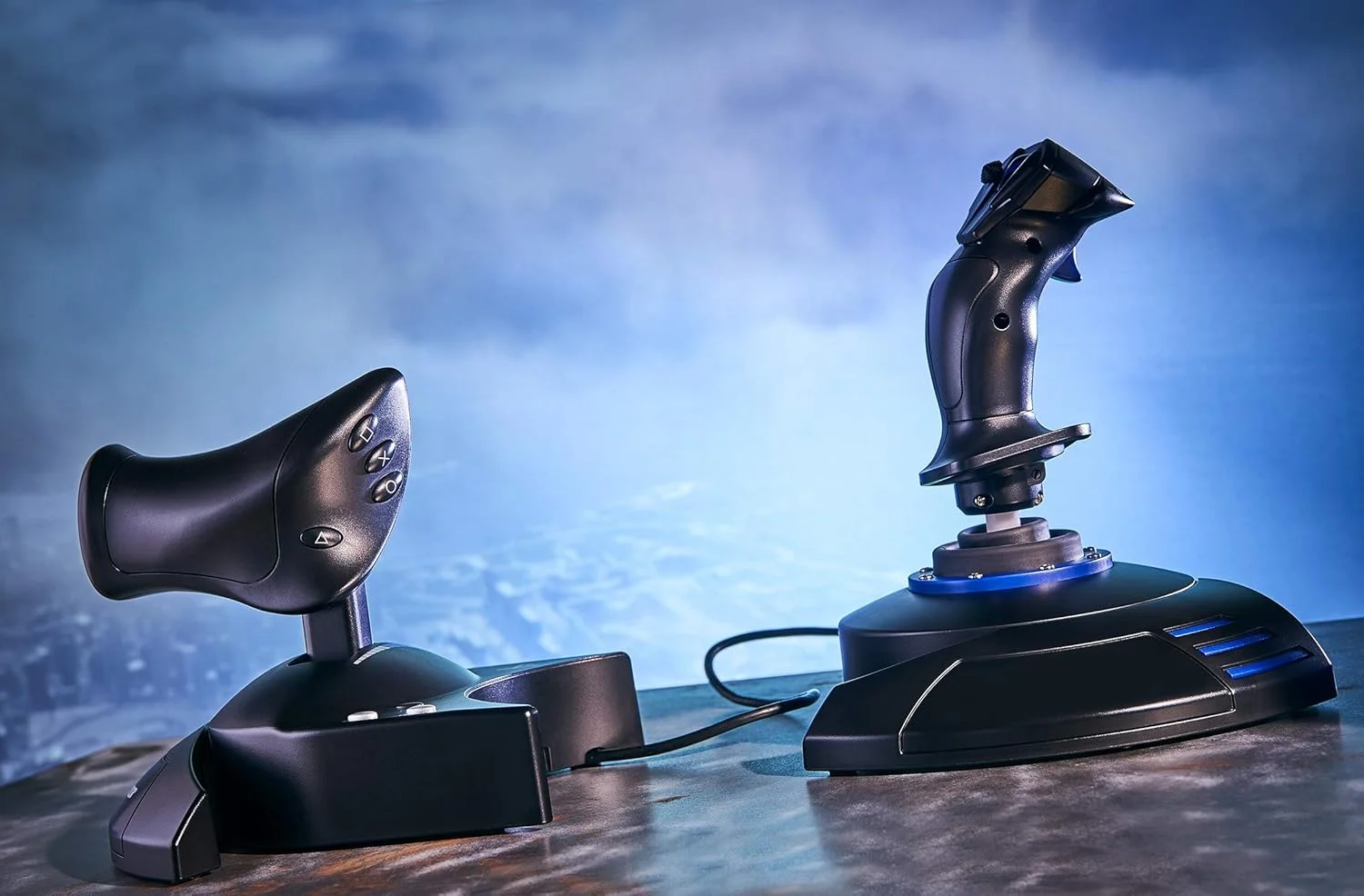 دسته بازی Thrustmaster (پلی استیشن 4)