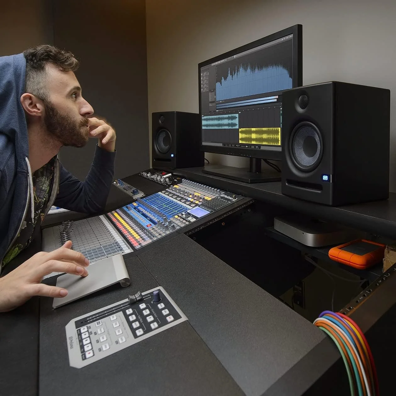 مانیتور استودیویی نزدیک میدان Presonus Eris E5 2-Way 5.25 اینچی (بازسازی شده)، XLR مانیتور استودیویی نزدیک میدان Presonus Eris E5 2-Way 5.25 اینچی (بازسازی شده)، XLR