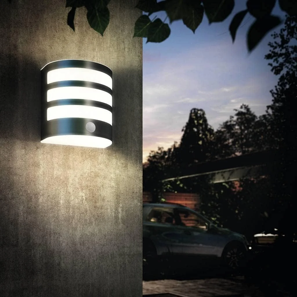 چراغ دیواری LED خارجی Philips myGarden Calgary با حسگر حرکتی، استیل ضد زنگ چراغ دیواری LED خارجی Philips myGarden Calgary با حسگر حرکتی، استیل ضد زنگ