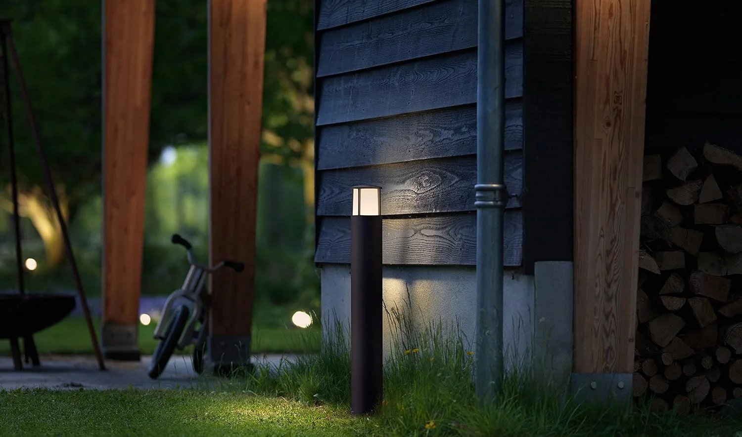 چراغ پایه دار LED بیرونی فیلیپس مدل myGarden Stock، 1 عدد LED یکپارچه 6 واتی، مشکی چراغ پایه دار LED بیرونی فیلیپس مدل myGarden Stock، 1 عدد LED یکپارچه 6 واتی، مشکی