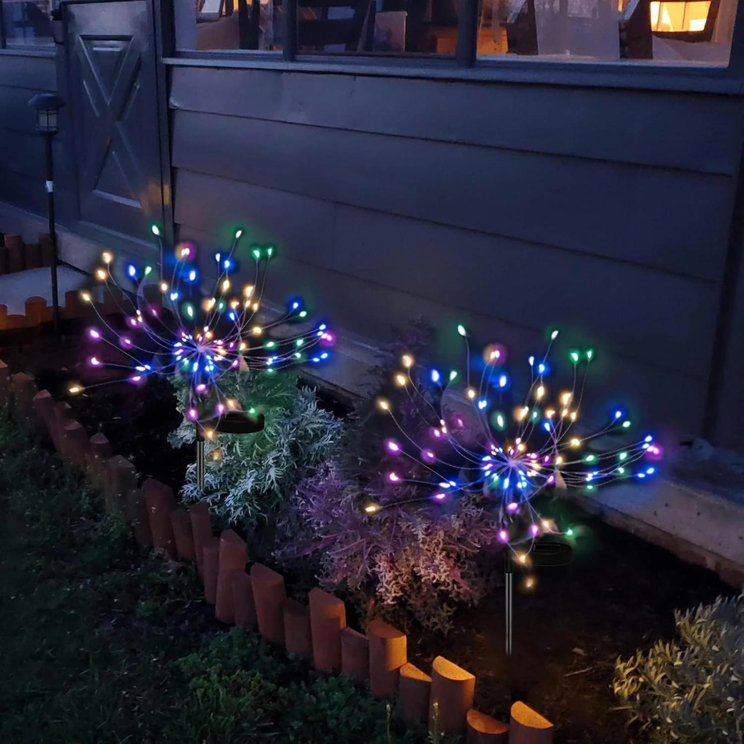 چراغ‌های خورشیدی باغ، 90LED ضد آب ستاره‌ای با 2 حالت چشمک‌زن، آتش‌بازی با 50 رشته سیم مسی، چراغ‌های تزئینی DIY برای پاسیو، حیاط، باغ، باغچه، رنگارنگ