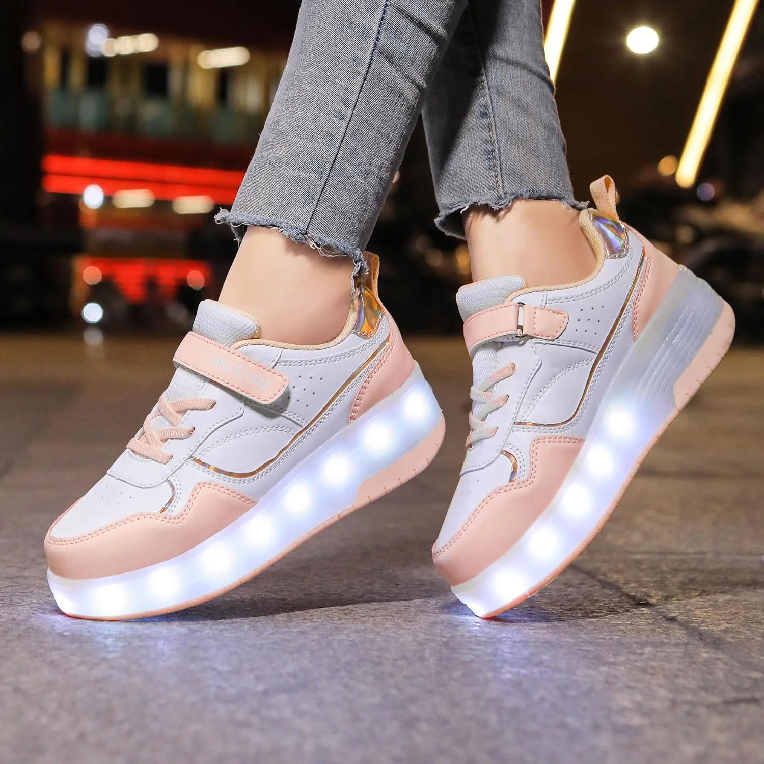 کفش‌های چراغ‌دار بچگانه YUNICUS، کتانی‌های فلاش LED با طرح عنکبوتی، شارژ USB برای پسران و دختران نوپا، بهترین هدیه برای تولد، روز شکرگزاری و کریسمس