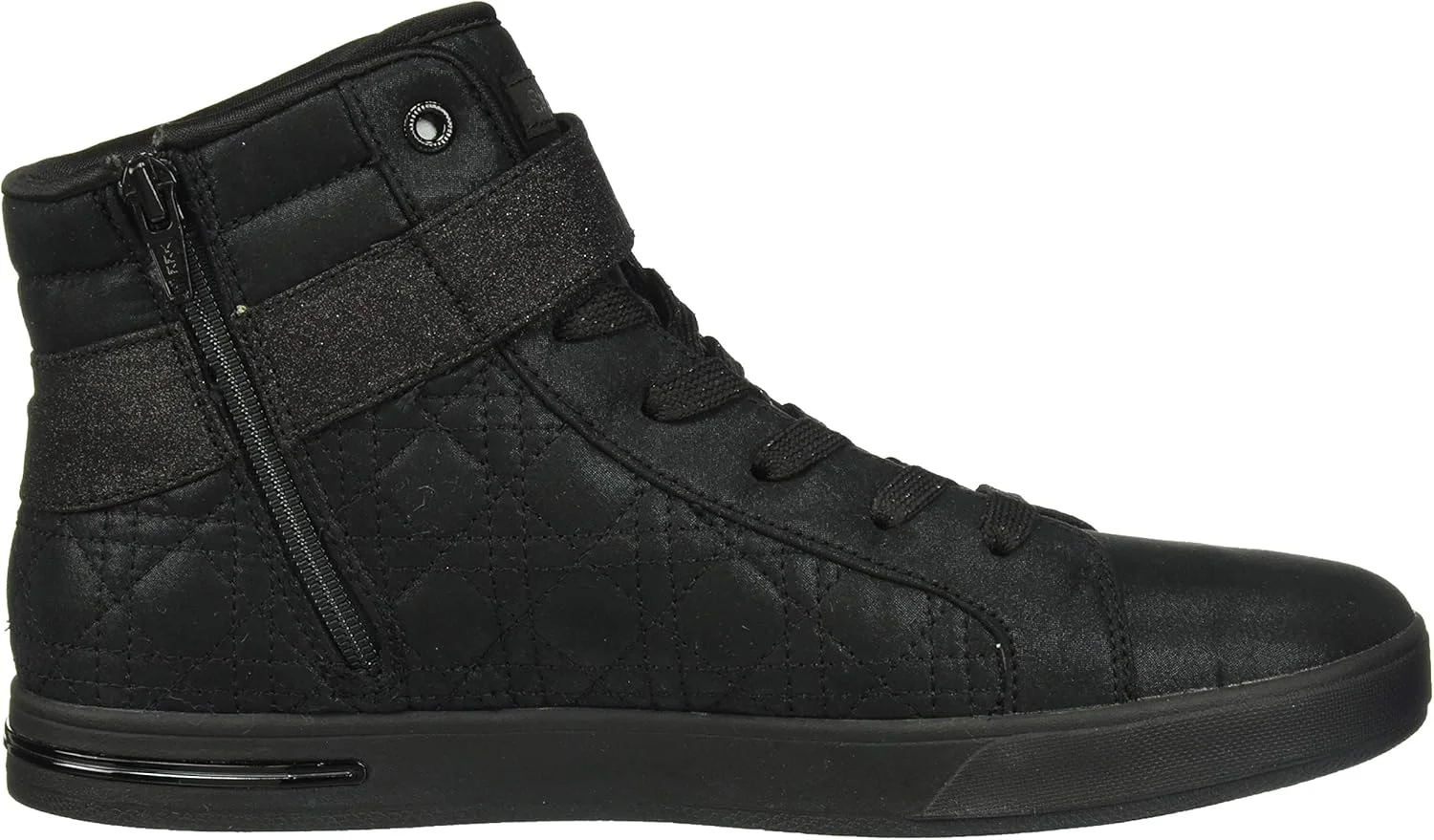 کفش کتانی بچه گانه اسکیچرز مدل Shoutouts-Quilted Kicks کفش کتانی بچه گانه اسکیچرز مدل Shoutouts-Quilted Kicks