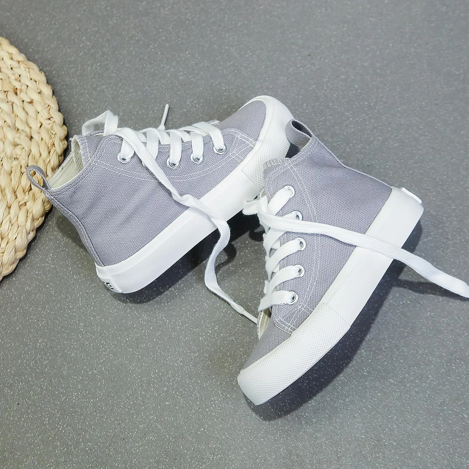 کفش های ساق بلند برزنتی سبک وزن پسرانه و دخترانه، کفش های کتانی کلاسیک ورزشی کفش های ساق بلند برزنتی سبک وزن پسرانه و دخترانه، کفش های کتانی کلاسیک ورزشی