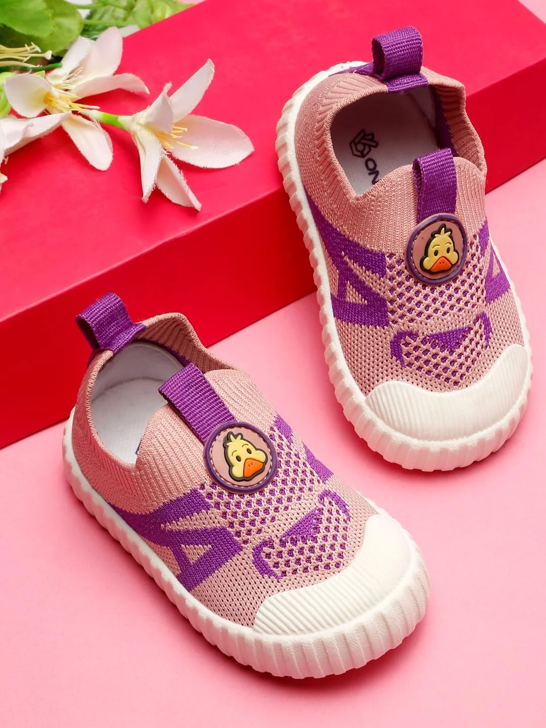 کفش اسنیکرز اولین قدم دخترانه کودک نوپا ONYC مدل Ducky Slip-On کفش اسنیکرز اولین قدم دخترانه کودک نوپا ONYC مدل Ducky Slip-On