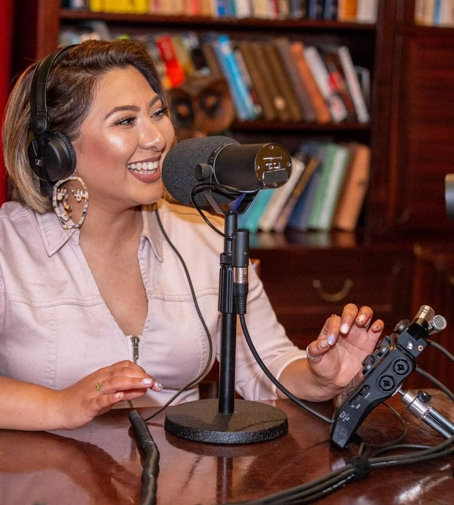 آداپتور سه پایه به پایه میکروفون زوم مدل MA-2، مناسب برای گیره میکروفون استاندارد، نصب ضبط کننده های صوتی و تصویری زوم در گیره میکروفون، استفاده به صورت دستی برای کاهش نویز آداپتور سه پایه به پایه میکروفون زوم مدل MA-2، مناسب برای گیره میکروفون استاندارد، نصب ضبط کننده های صوتی و تصویری زوم در گیره میکروفون، استفاده به صورت دستی برای کاهش نویز