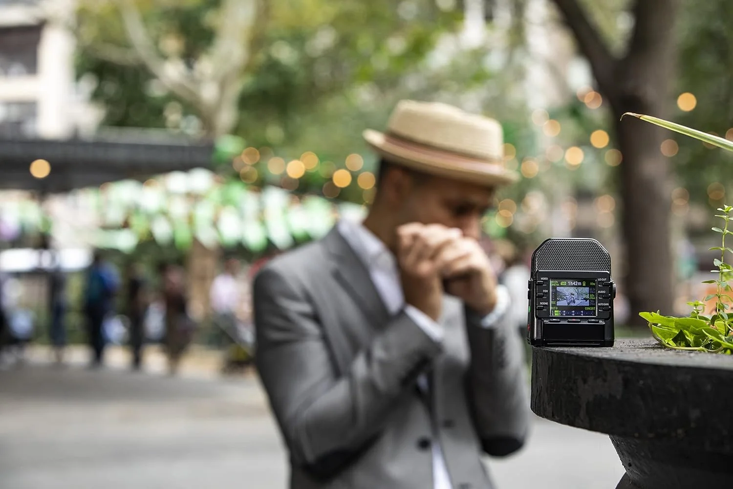 زوم - Q2n-4K - ضبط کننده ویدئو 4K/30P، اندازه جمع و جور، میکروفون های استریو، لنز واید، برای ضبط موسیقی، ویدیوها، ویدیوهای یوتیوب، پخش زنده