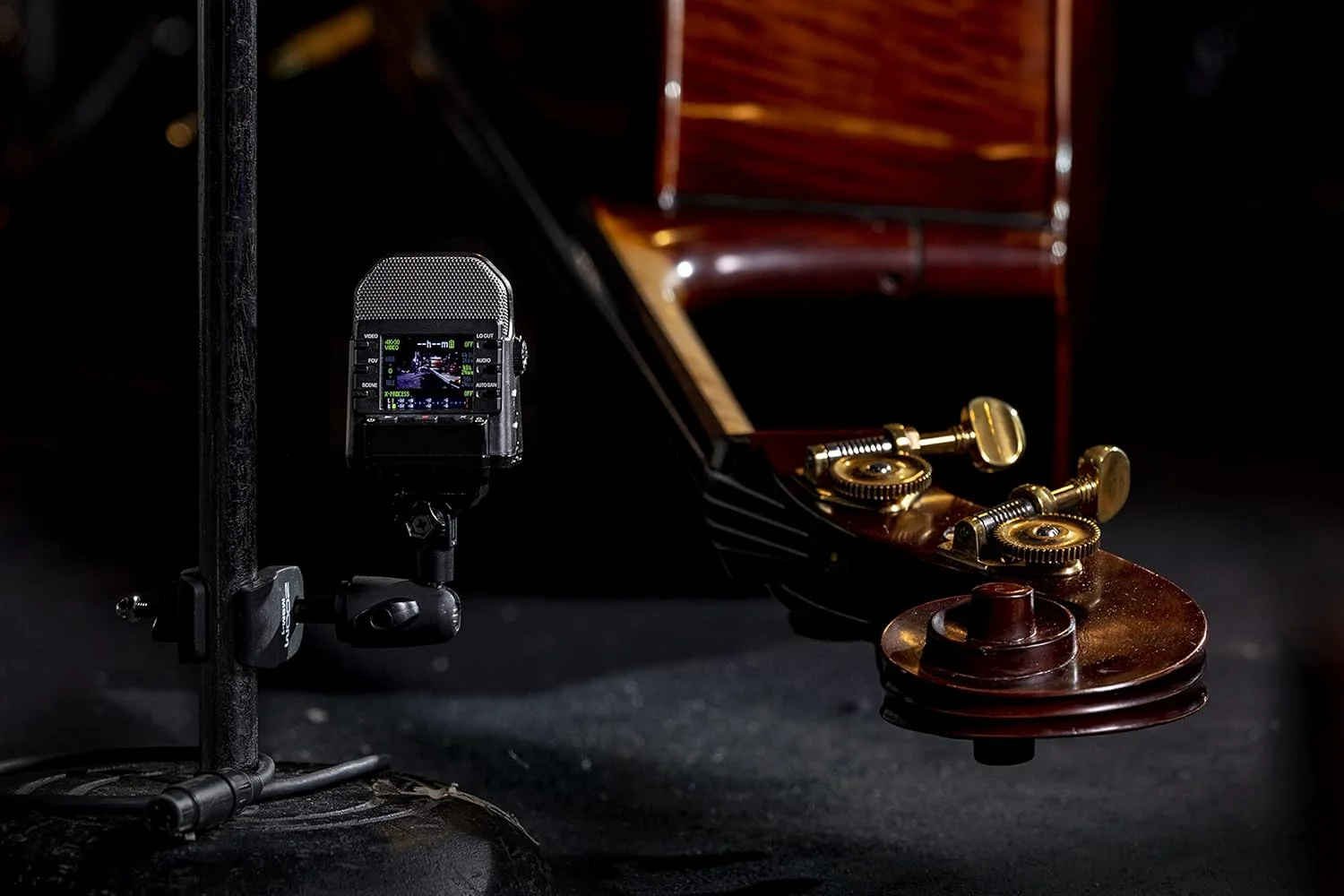 زوم - Q2n-4K - ضبط کننده ویدئو 4K/30P، اندازه جمع و جور، میکروفون های استریو، لنز واید، برای ضبط موسیقی، ویدیوها، ویدیوهای یوتیوب، پخش زنده