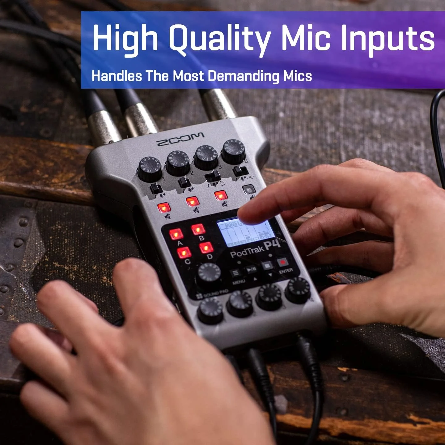 دستگاه ضبط پادکست زوم مدل PodTrak P4، با قابلیت کارکرد با باتری، 4 ورودی میکروفون، 4 خروجی هدفون، ورودی تلفن و USB برای مصاحبه های از راه دور، پد های صدا، رابط صوتی 2 ورودی/2 خروجی