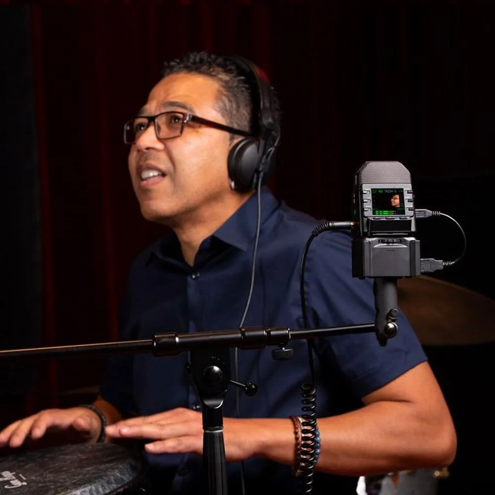 ضبط کننده ویدیویی دستی زوم Q2n-4K، ویدیوی فوق العاده با کیفیت 4K/30P، اندازه جمع و جور، میکروفون های استریو، لنز زاویه باز، برای ضبط موسیقی، ویدیو، ویدیوهای یوتیوب، پخش زنده