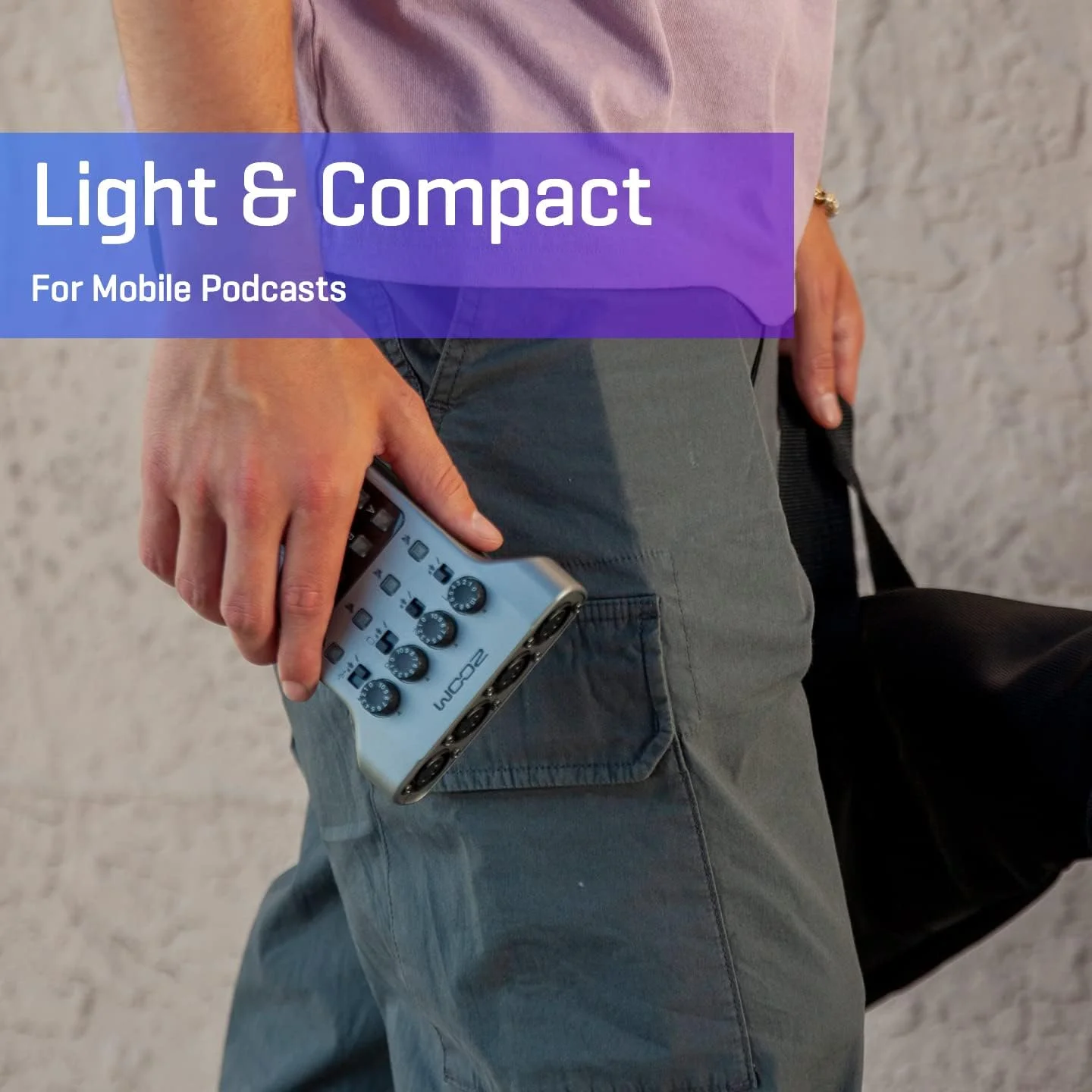 دستگاه ضبط پادکست زوم مدل PodTrak P4، با قابلیت کارکرد با باتری، 4 ورودی میکروفون، 4 خروجی هدفون، ورودی تلفن و USB برای مصاحبه های از راه دور، پد های صدا، رابط صوتی 2 ورودی/2 خروجی