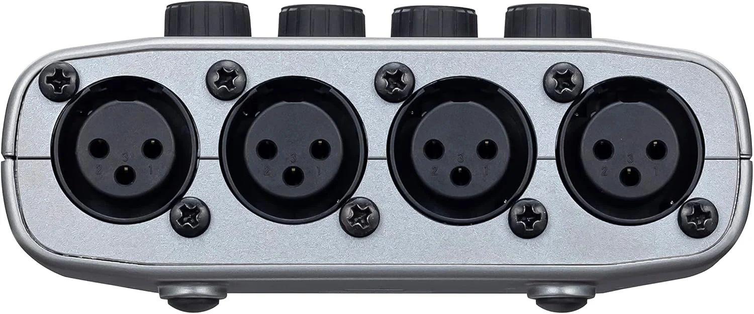 دستگاه ضبط پادکست زوم مدل PodTrak P4، با قابلیت کارکرد با باتری، 4 ورودی میکروفون، 4 خروجی هدفون، ورودی تلفن و USB برای مصاحبه های از راه دور، پد های صدا، رابط صوتی 2 ورودی/2 خروجی