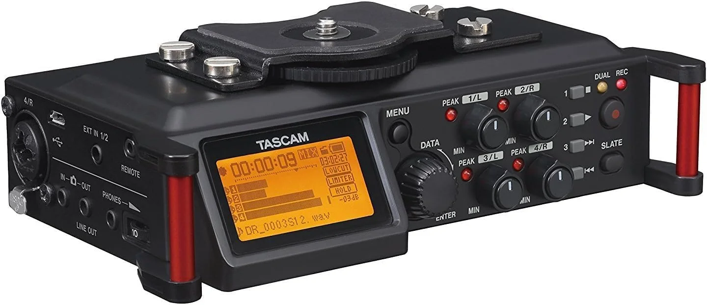 ضبط کننده صدای PCM خطی قابل حمل 4 کاناله TASCAM برای دوربین های DSLR و فیلمبرداری، مشکی (DR-70D)