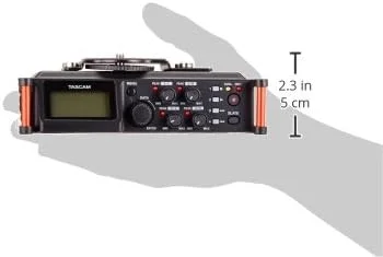 ضبط کننده صدای PCM خطی قابل حمل 4 کاناله TASCAM برای دوربین های DSLR و فیلمبرداری، مشکی (DR-70D) ضبط کننده صدای PCM خطی قابل حمل 4 کاناله TASCAM برای دوربین های DSLR و فیلمبرداری، مشکی (DR-70D)