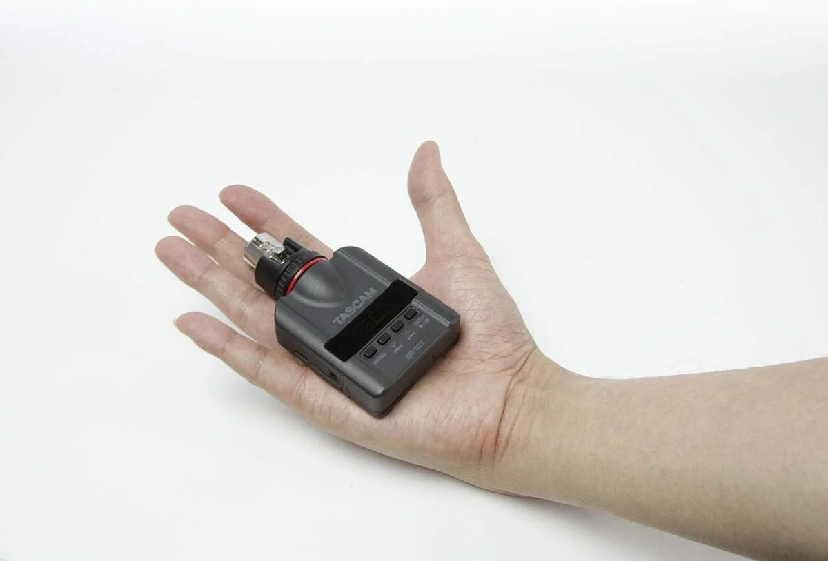 ضبط کننده صدای قابل اتصال به میکروفون Tascam DR-10X ضبط کننده صدای قابل اتصال به میکروفون Tascam DR-10X
